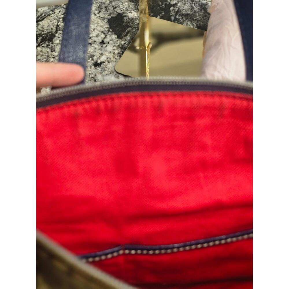 Dooney & Bourke - Picture 11 of 15